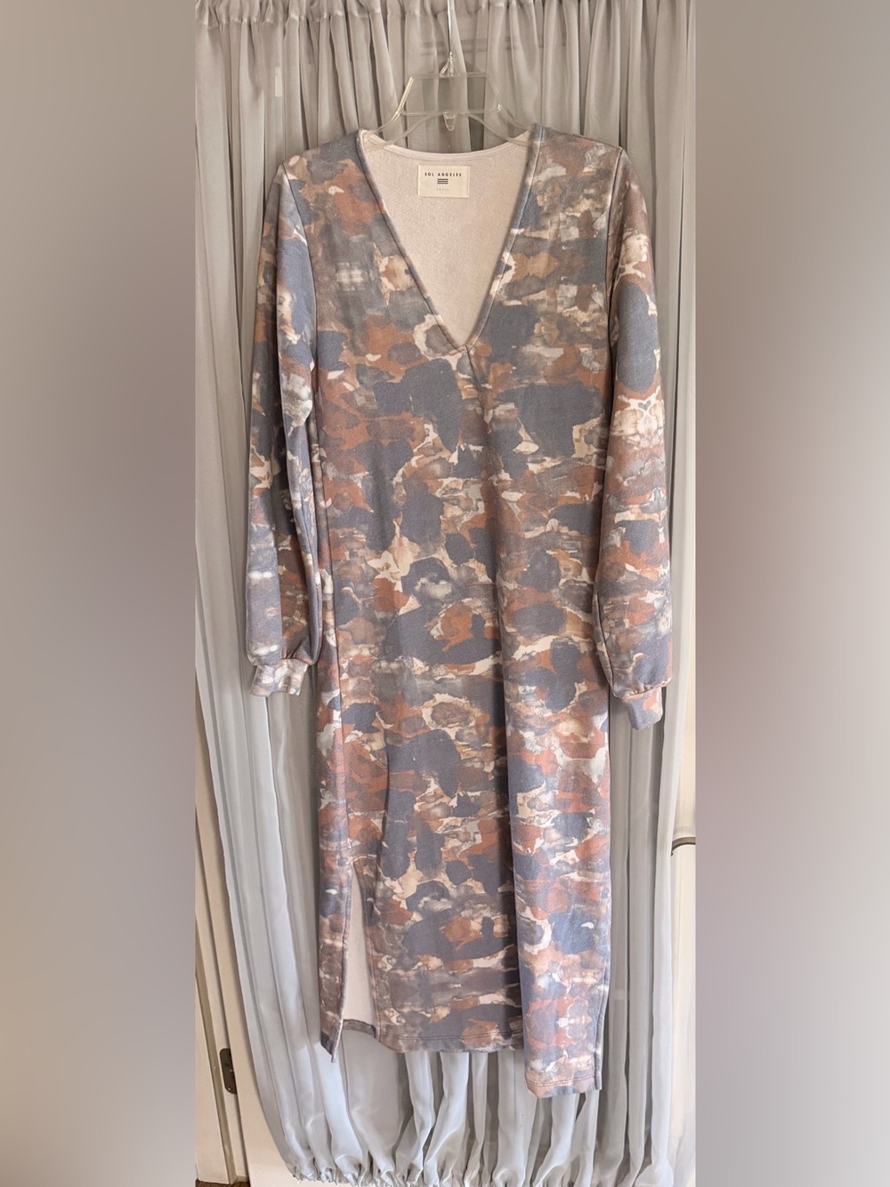 Sol Angeles by Anthropologie Abstract V-Neck Long Sleeve Midi Dress Blue/tan S